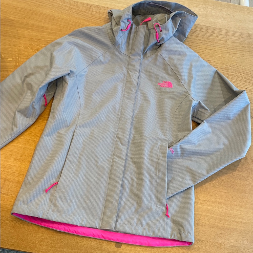 The North Face Women’s Venture Raincoat